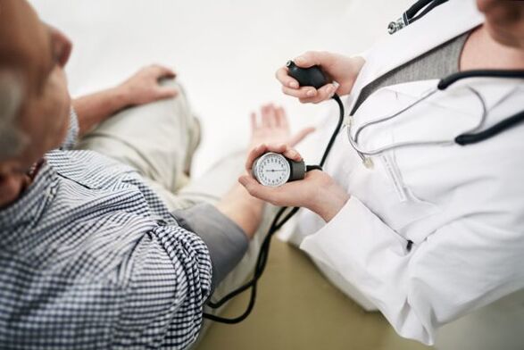 Medición da presión arterial en hipertensión